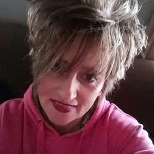 Meet your Posher, Angie